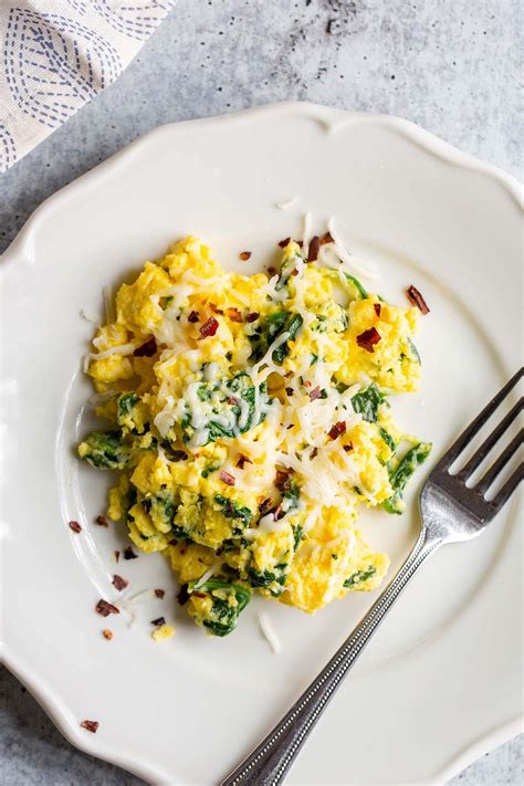 Scrambled Eggs with Spinach - Food Banjo