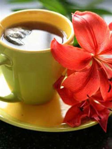 Peppermint Tea For Bloating & Gas: Benefits & Side Effects