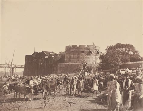 16th-century fort in the city of Surat | City branding, Old images, In ...