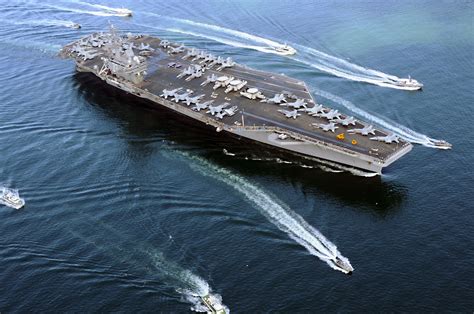 File:US Navy 080728-N-5961C-001 The Nimitz-class aircraft carrier USS ...