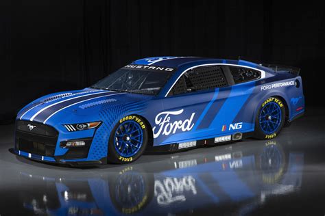 2022 NASCAR Next-Gen Race Cars | Uncrate