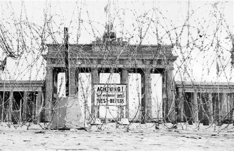 Brandenburg Gate | Iconic Monument, Berlin, Germany | Britannica