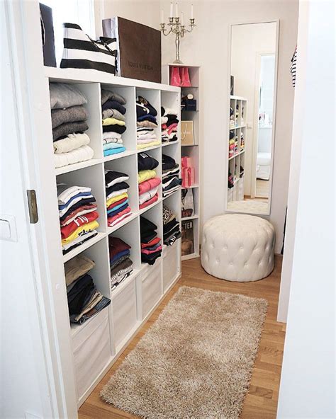 Small Walk In Closet Design Layout | Dandk Organizer