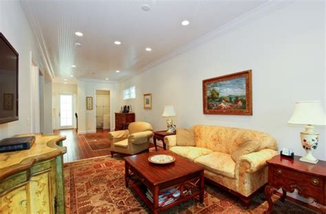 Jimmy Buffett Picks Up A Third Palm Beach Home For $1.3 Million ...