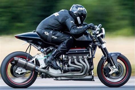 Meet Eisenberg V8: 480 hp motorcycle with V8 engine built from two ...