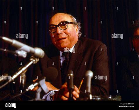 Roy Jenkins making victory speech March 1982 Stock Photo - Alamy