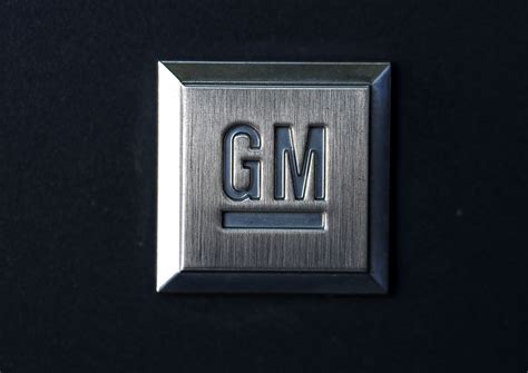 GM Recalls New Full-Size SUVs for Power Steering Assist Failure