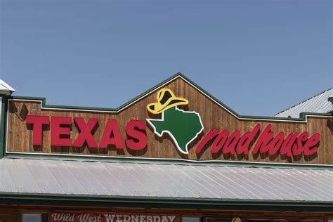 Does Texas Roadhouse Take Reservations? (2023 Updated)