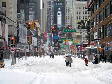 Minimalist Living Cold Weather Taking Public Transportation or Driving?