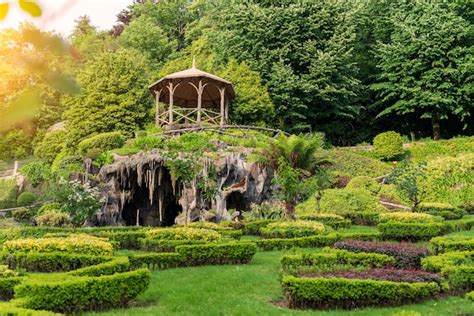 Premium Photo | Gardens of the sanctuary of Bom Jesus do Monte in Braga ...