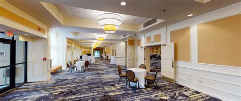 Function & Wedding Hall in North Shore - DoubleTree Boston North Shore