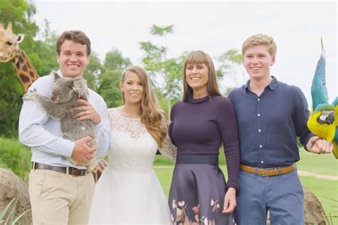 The four sweetest moments from Bindi Irwin wedding video.