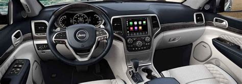 2019 Jeep Grand Cherokee Interior Features & Specs | Garavel CJDR