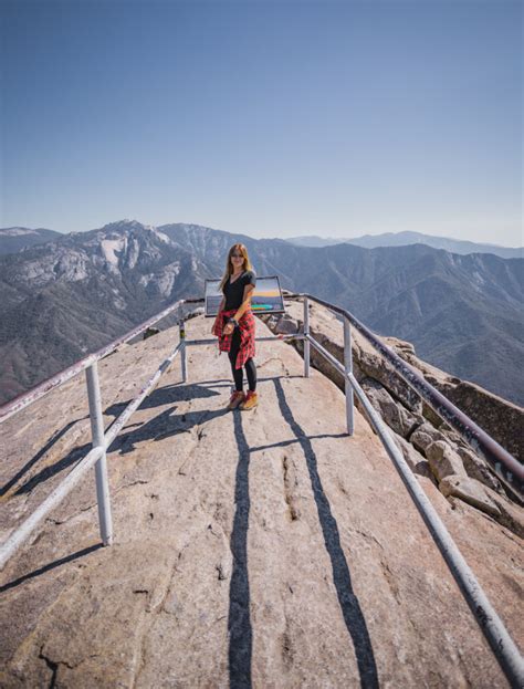 Hiking Moro Rock in Sequoia National Park - The Break of Dawns