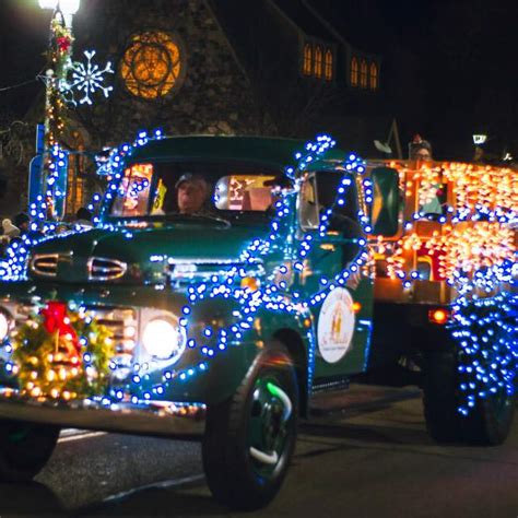 Lake Geneva Electric Christmas Parade | Visit Lake Geneva