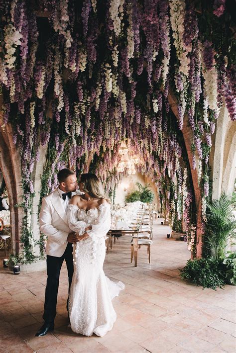 An Ethereal Destination Wedding at Villa Cimbrone in Ravello with ...