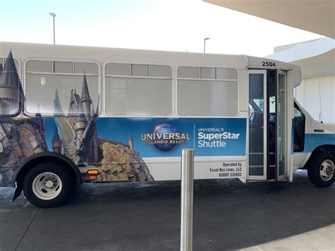 Universal Orlando SuperStar Airport Shuttle Review