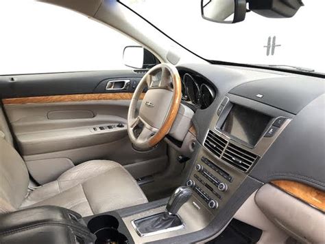 2011 Lincoln MKT - Interior Pictures - CarGurus