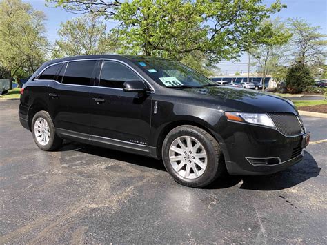 Lincoln MKT Sedan II in Black ⋆ Touch of Class Limousine