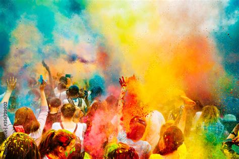 Holi color festival. Celebrating dances. Throwing colored powder ...