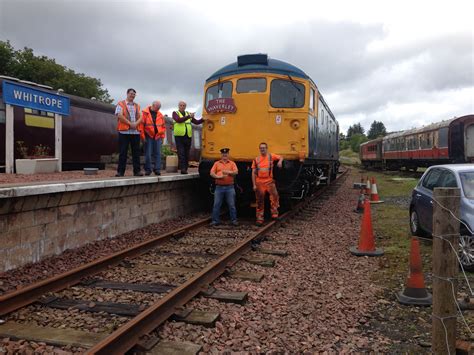 BR Class 26 No 26040 | Electric locomotive, Locomotive, Diesel