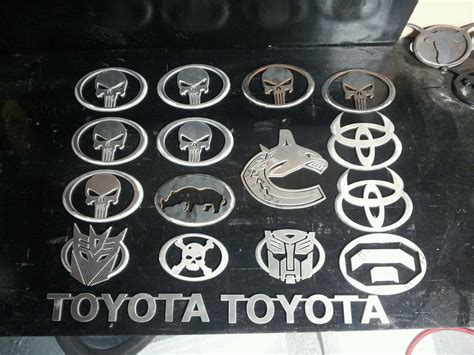 Toyota Tundra Grill Emblem