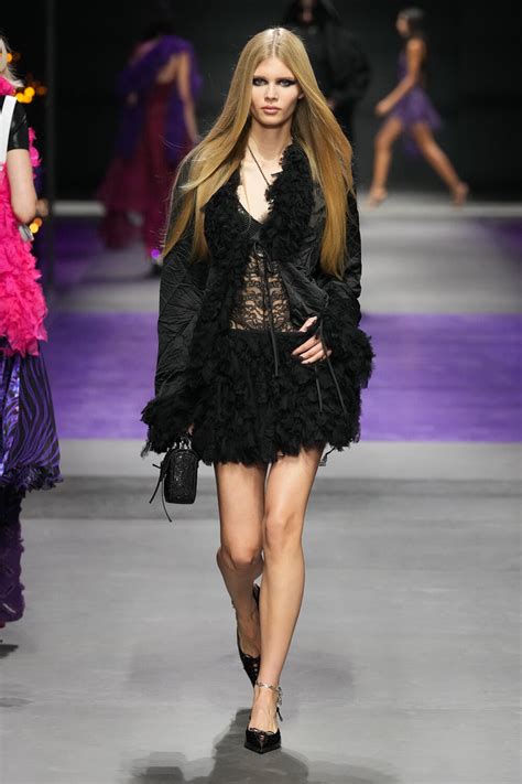 Versace Spring 2023 Fashion Show | The Impression