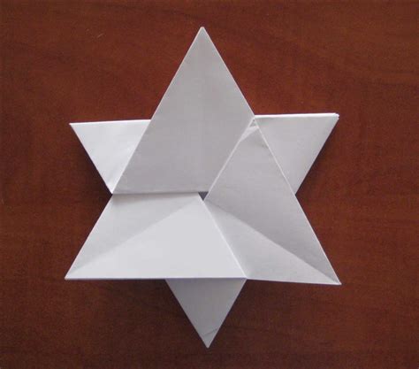 How to fold a 6 pointed star from an A4 paper without cutting it.