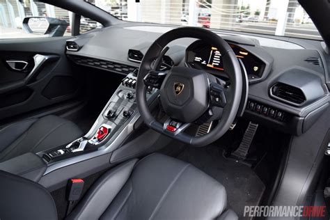 Lamborghini Huracan LP610-4 review (video) | PerformanceDrive