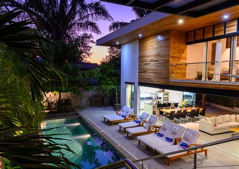 Summer Rentals: Tips for Designing Profitable Vacation Homes