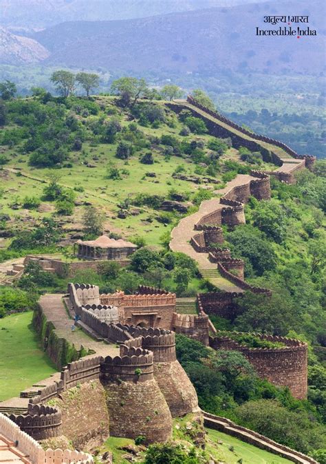 Kumbhalgarh Wall, Rajasthan - The Great Wall of India Kumbhalgarh Wall ...