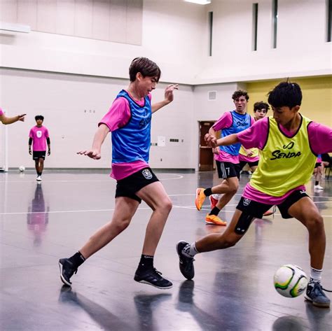 Differences between Futsal and Indoor Soccer – Senda Athletics