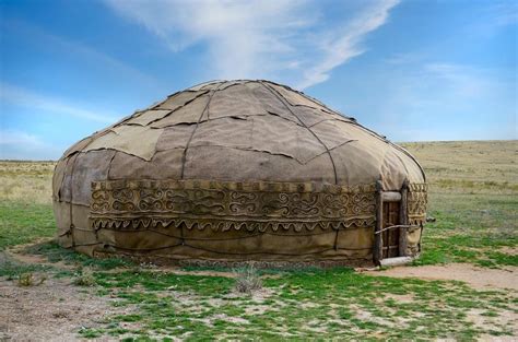 yurt - Поиск в Google | Building a yurt, Yurt, Prefabricated houses