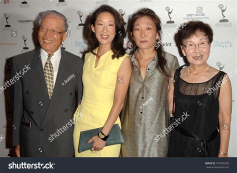 Sandra Oh Family 60th Primetime Emmy Stock Photo 107655203 - Shutterstock