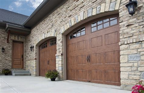 How to Choose Your Perfect Garage Door Color & Finish | Clopay