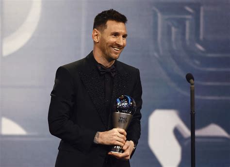 Messi cùng Argentina thắng áp đảo ở FIFA The Best 2022 - Tuổi Trẻ Online