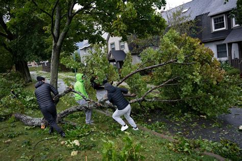 IN PHOTOS: Scenes of damage as Fiona makes landfall across eastern ...