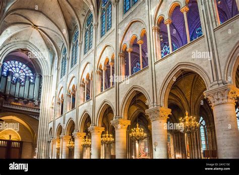 Interior of cathedral Notre-Dame de Paris Stock Photo - Alamy