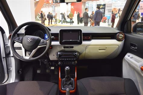 Suzuki Ignis iUNIQUE interior dashboard at 2016 Bologna Auto Show