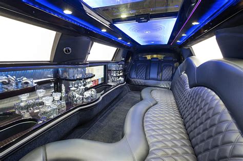 Lincoln Stretch Limo - Toronto Airport Limo, Pearson Airport Limo ...