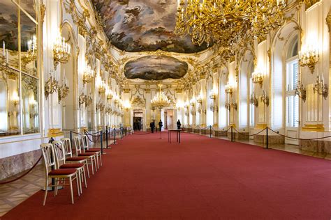 Vienna's Imperial Palaces, Schönbrunn, Hofburg and Belvedere: Live the ...