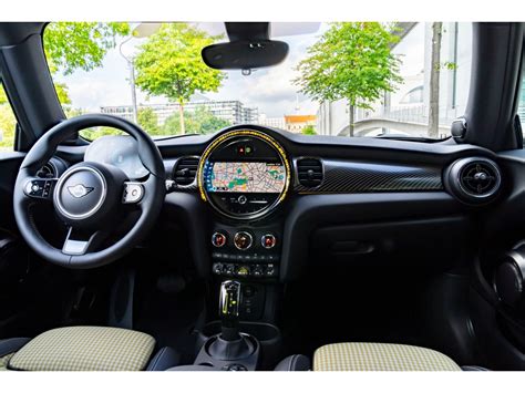 2024 MINI Electric Hardtop: 28 Interior Photos | U.S. News