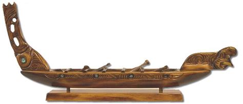 Maori Waka carving | Maori, Graphic design projects, Outrigger canoe