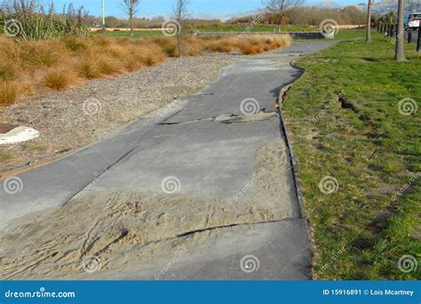 New Zealand Earthquake Damage Editorial Photo - Image of noise ...