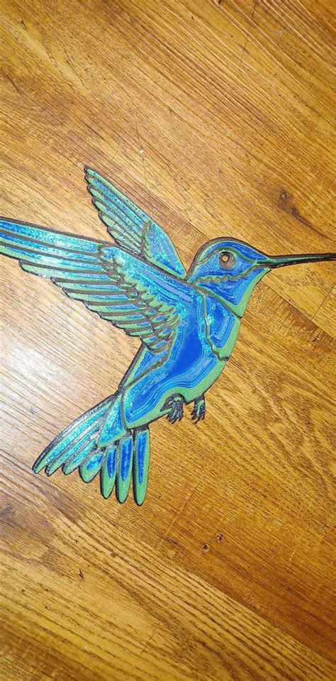 STL file Hummingbird 3D realistic wall decor / Cake topper/ Wall decor ...