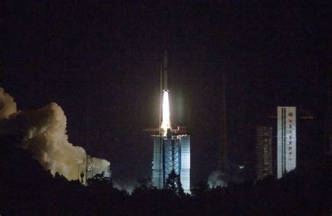 Experts: China far side lunar mission potentially historic