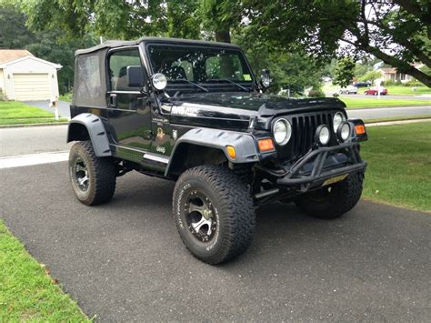 Finished! Jeep frame swap 04 frame on 01. : r/Jeep