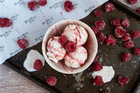 Raspberry Ripple Ice Cream – Marshfield Farm Ice Cream