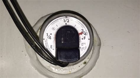 How To Check Your Propane Tank Level Without A Gauge - TheRVgeeks