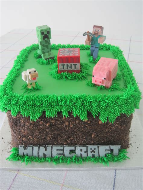 Minecraft Grass Block Birthday Cake For My Nephew Oreo And Teddy Graham ...